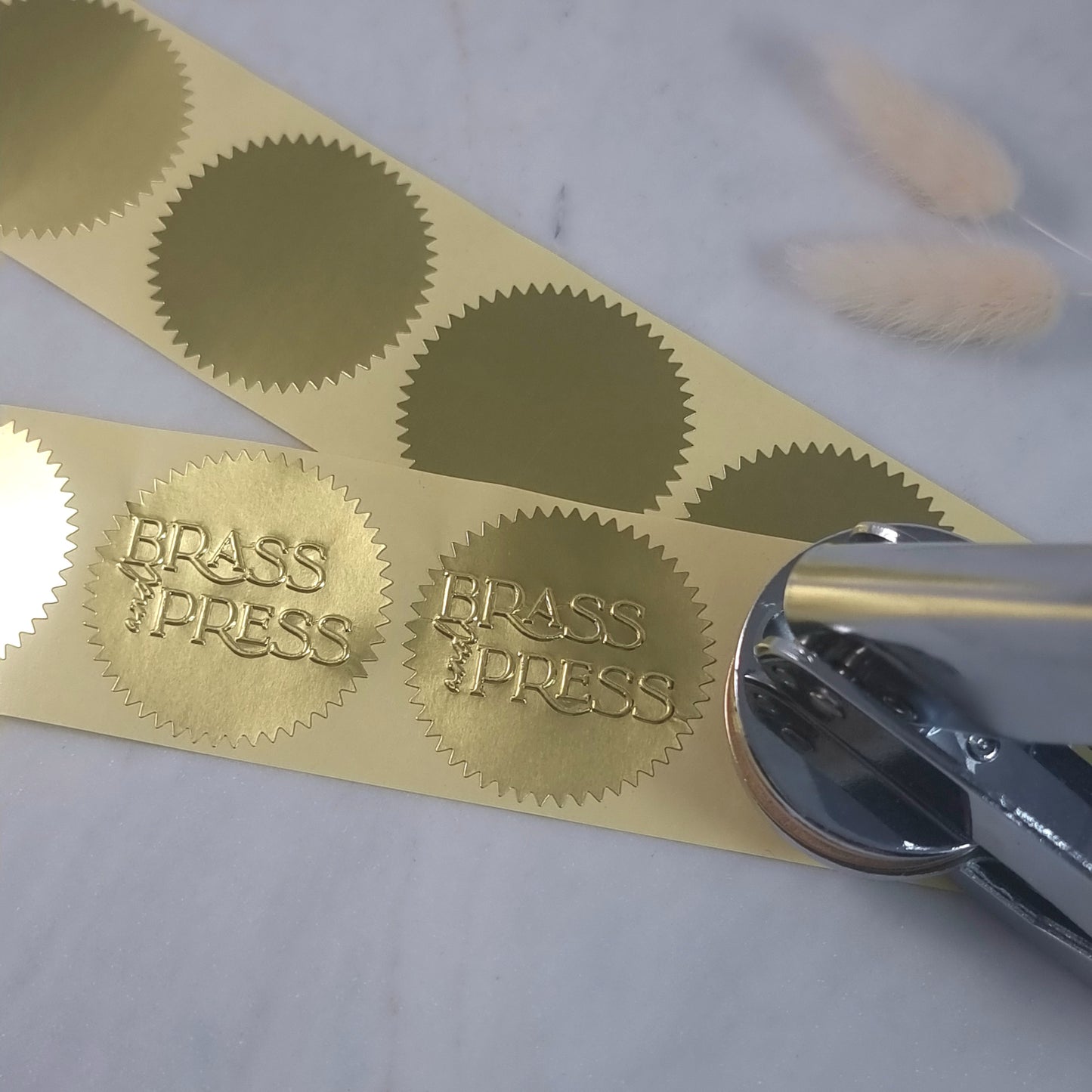 Gold Notarial Stickers - Blank pack of 100